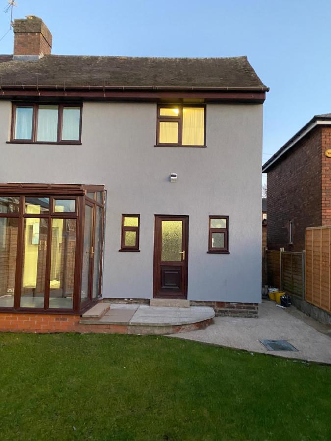 Villa Hollemeadow Bloxwich Exterior foto
